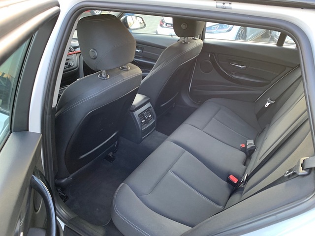 BMW BMW Série 3 (F31) touring 318d 143 sport