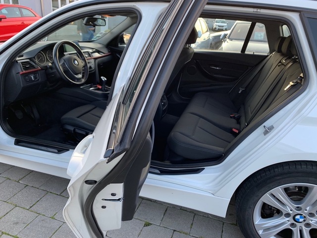 BMW BMW Série 3 (F31) touring 318d 143 sport