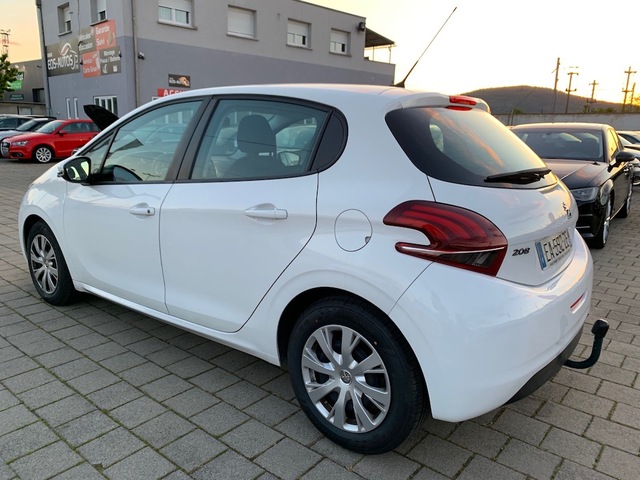 Peugeot Peugeot 208 1.6 BlueHDi 100ch Style 5p