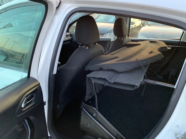 Peugeot Peugeot 208 1.6 BlueHDi 100ch Style 5p