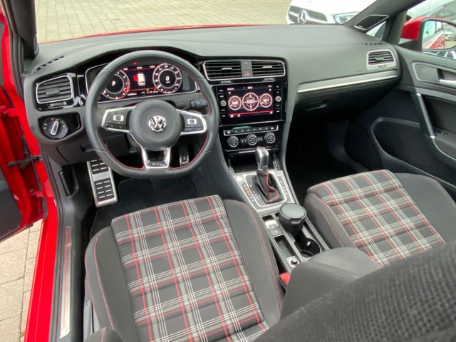 Volkswagen Volkswagen Golf VII 2.0 TSI 230ch BlueMotion Technology GTI Performance DSG6 3p