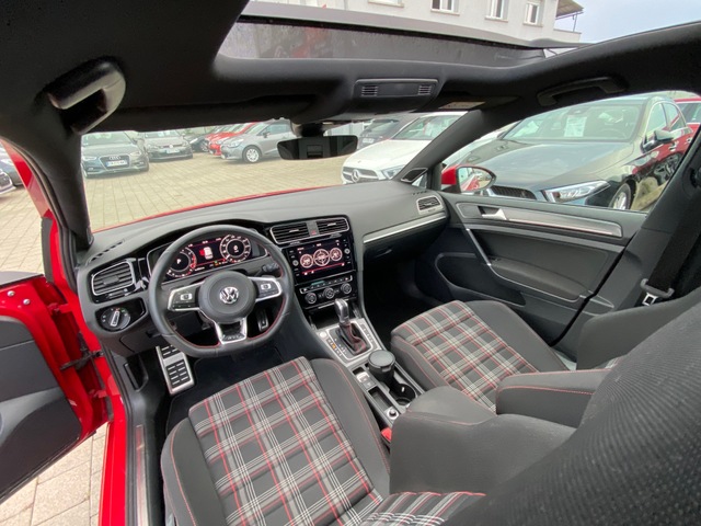Volkswagen Volkswagen Golf VII 2.0 TSI 230ch BlueMotion Technology GTI Performance DSG6 3p
