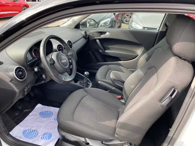 Audi Audi A1 1.6 TDI 90ch FAP Ambiente