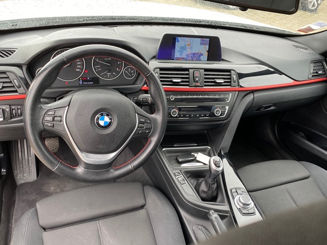 BMW BMW Série 3 VI (F30) 318d 143ch M Sport