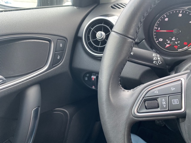 Audi Audi A1 1.6 TDI 90ch FAP Ambition
