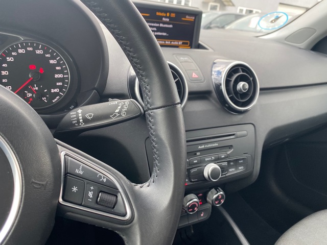 Audi Audi A1 1.6 TDI 90ch FAP Ambition