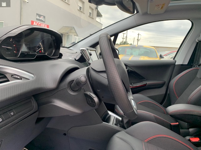 Peugeot Peugeot 208 1.5 HDI 100CH GT LINE 5P